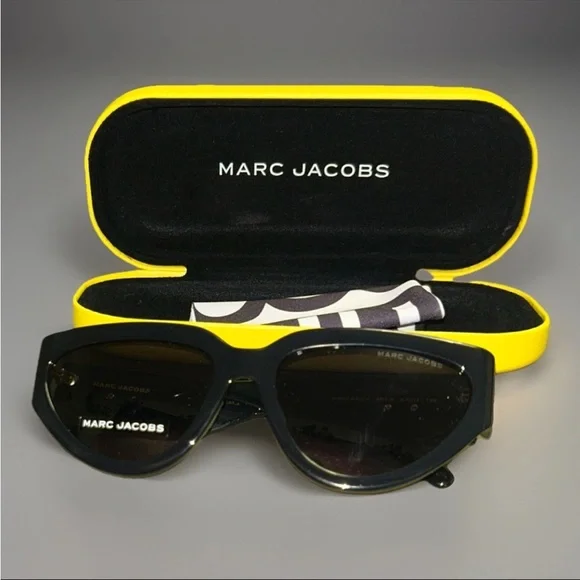 Marc Jacobs | Accessories | Marc Jacobs Black Sunglasses  display picture 1